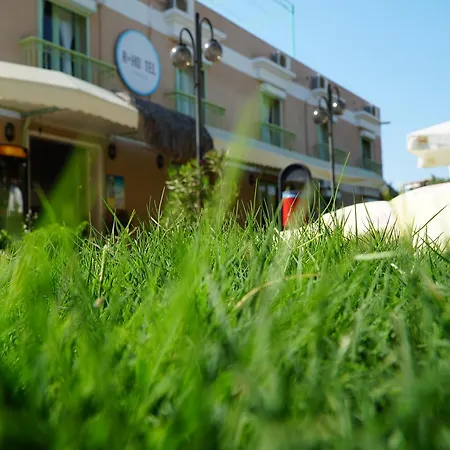 R+ By Otel