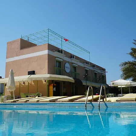 R+ By Otel Çeşme